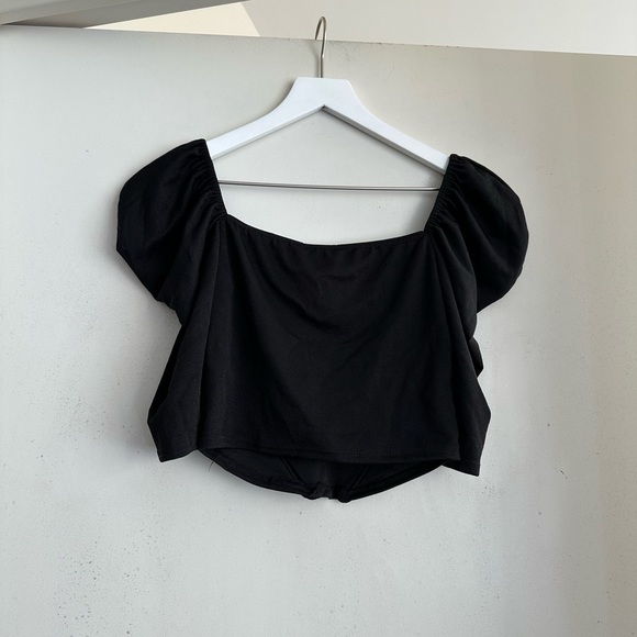 Nasty Gal Black Crop Top NWT - Picture 2 of 2